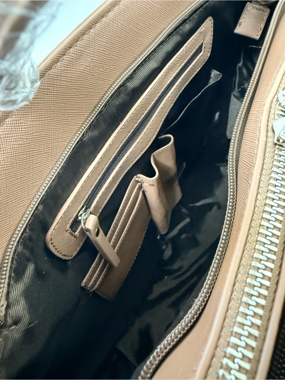 New Large Laptop Tan leather handbag for work with 3 large compartments - Picture 7 of 9